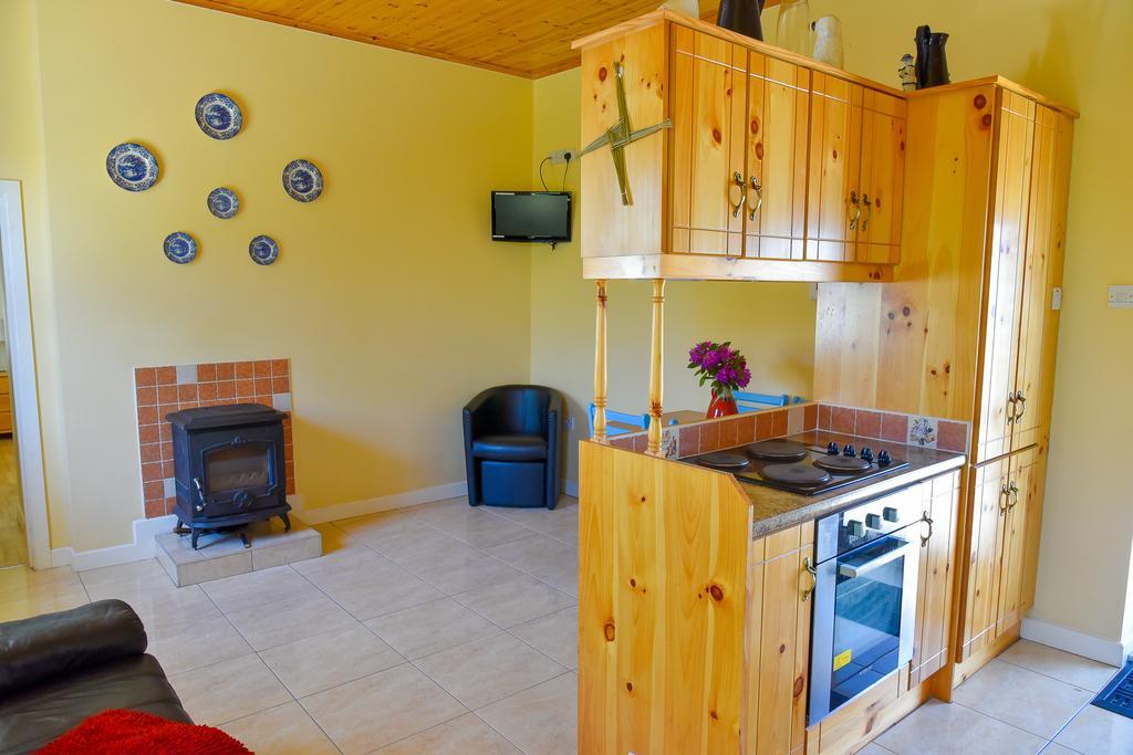 Achill Cottages Achill Sound Exteriör bild